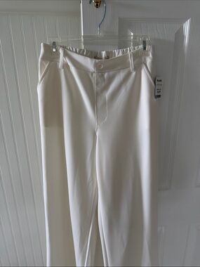Sincerely Jules off White Dress Pants (NWT)